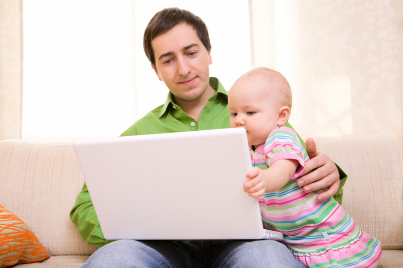 How Work at Home Dads Can Benefit From a Virtual Office