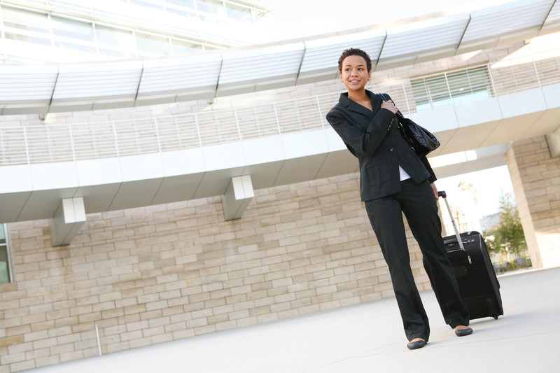 Are You in Outside Sales? Here’s Why Virtual Office Services Can Improve Your Productivity